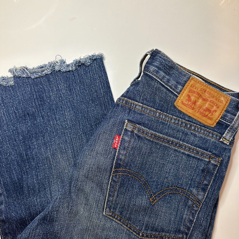 Levi's